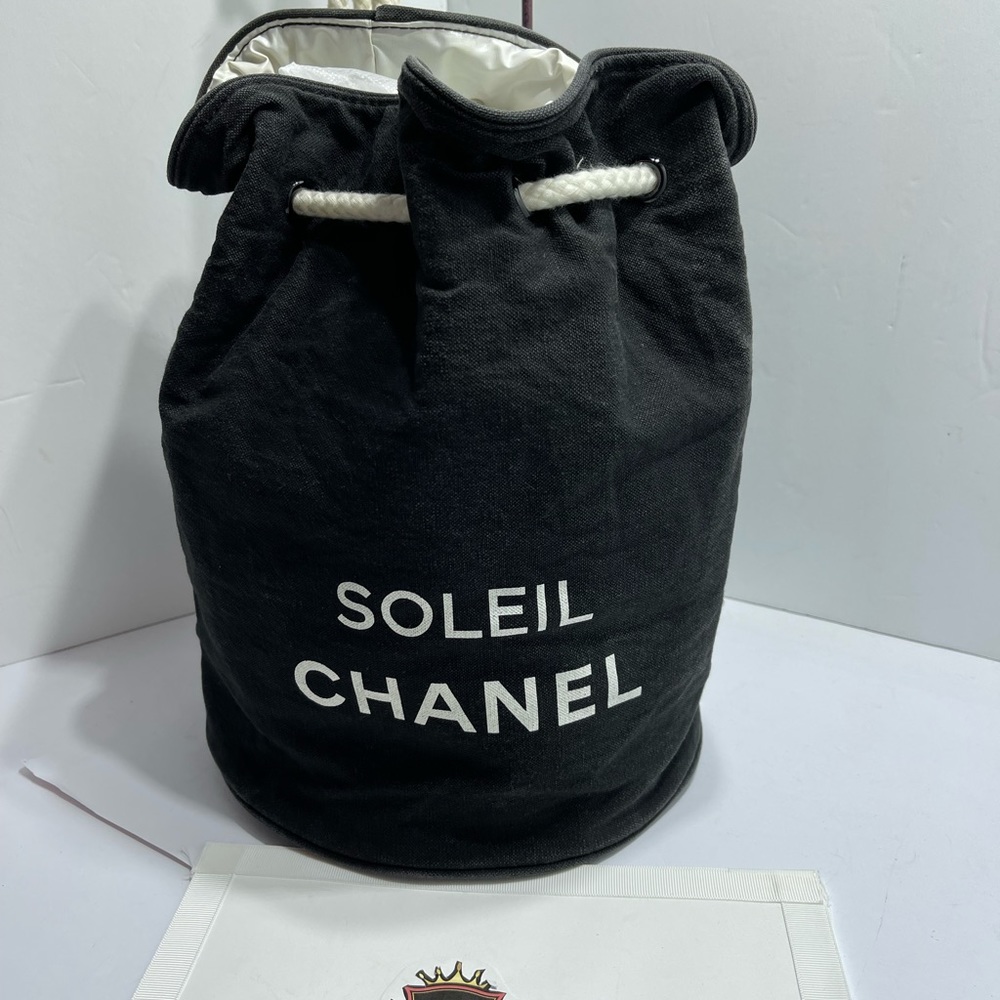 Chanel Rucksack Drawstring Pool Bag in Black Canvas. - Picture 2 of 13